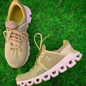 On Running Shoes - Women’s Size 6.5 (Light Green)